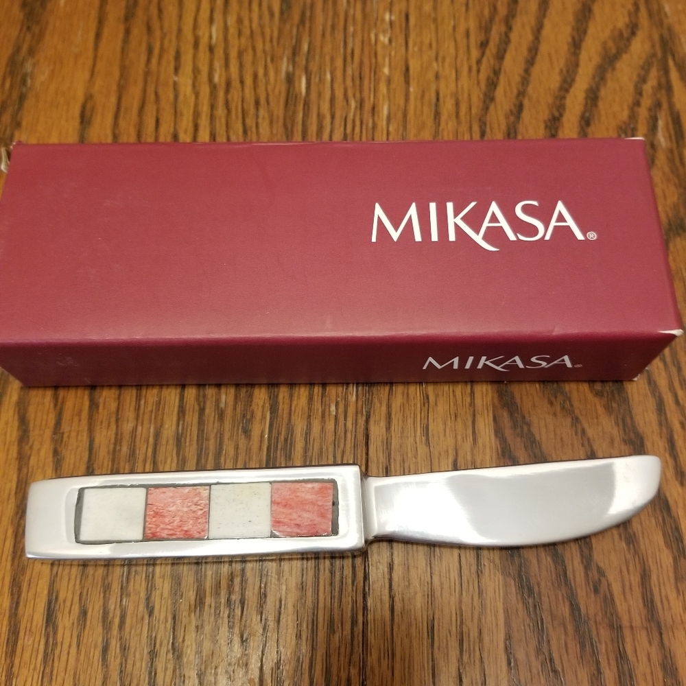 NEW Mikasa Cheese Spreaders Set with Red and Cream Accents Carnival Holiday - Picture 4 of 5